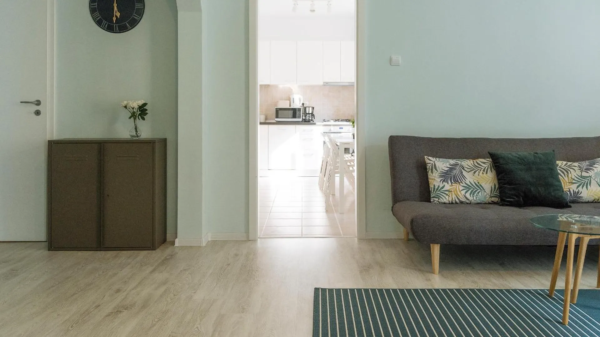 Spacious & Quiet - City Center - 2Br Apartment Bucharest
