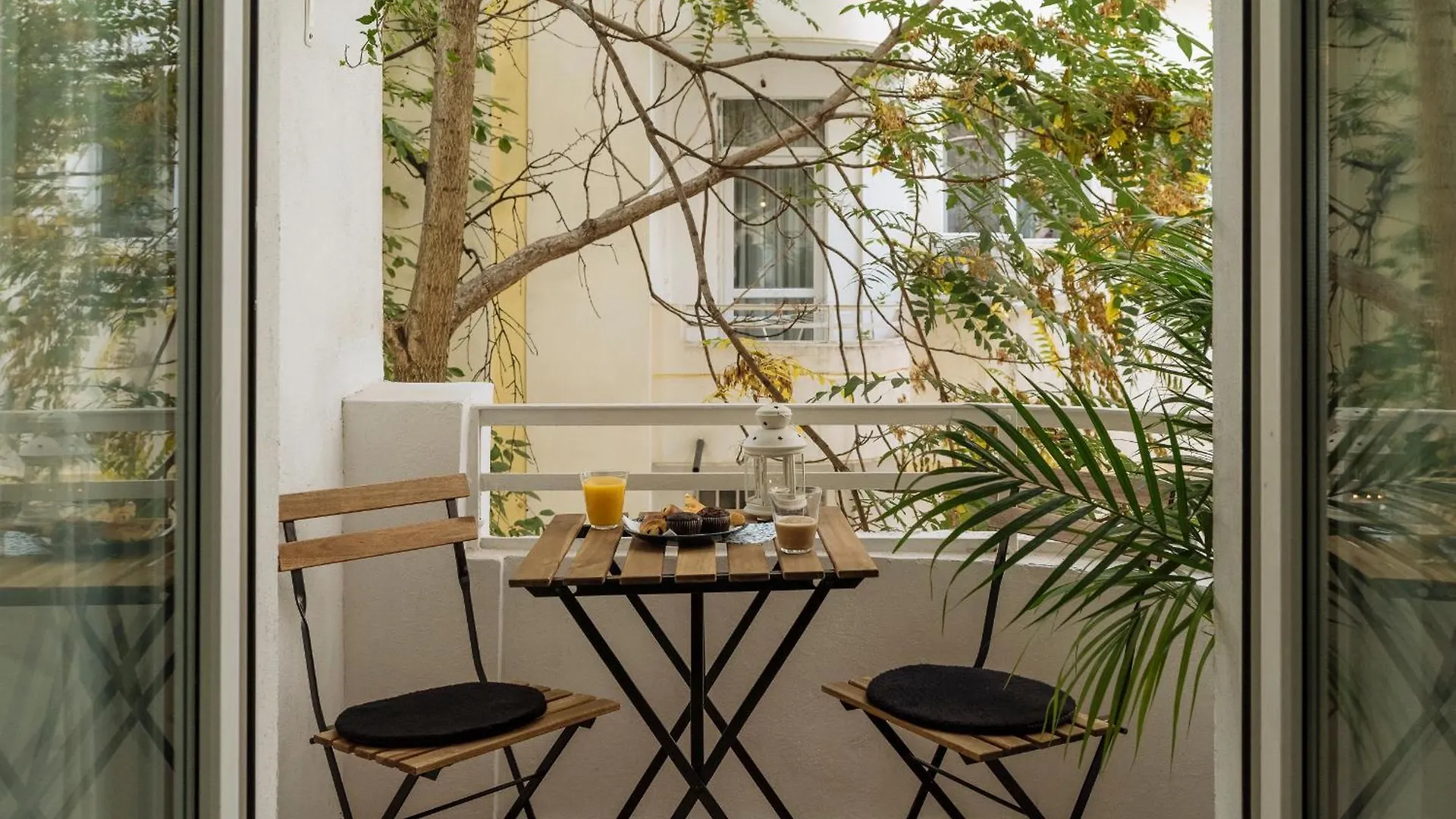 Spacious & Quiet - City Center - 2Br Apartment Bucharest 0*,  Romania