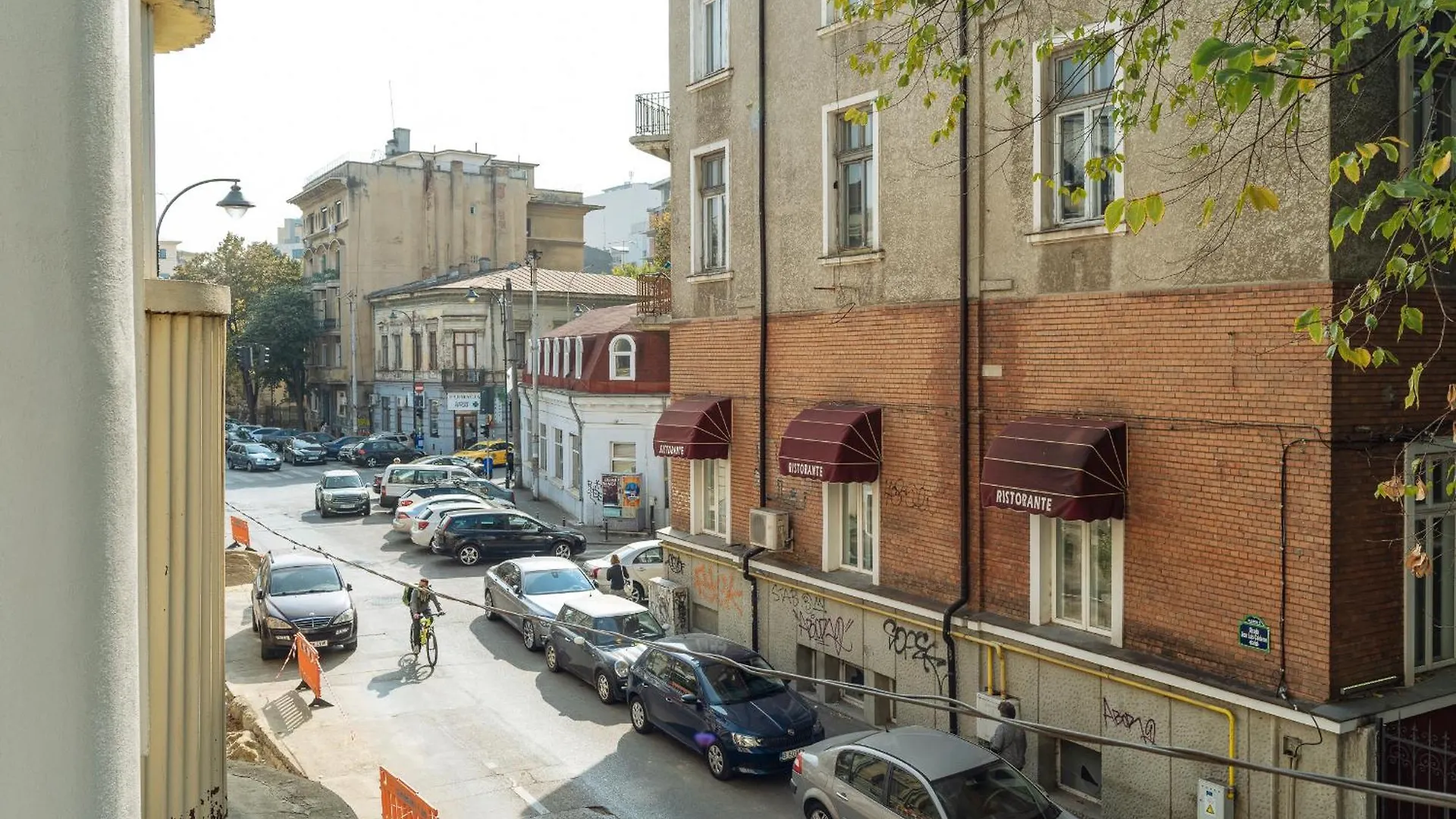 Spacious & Quiet - City Center - 2Br Apartment Bucharest Romania